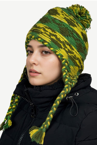 Kakarbhitta Lambswool Chunky Cable Knit Pom Beanie
